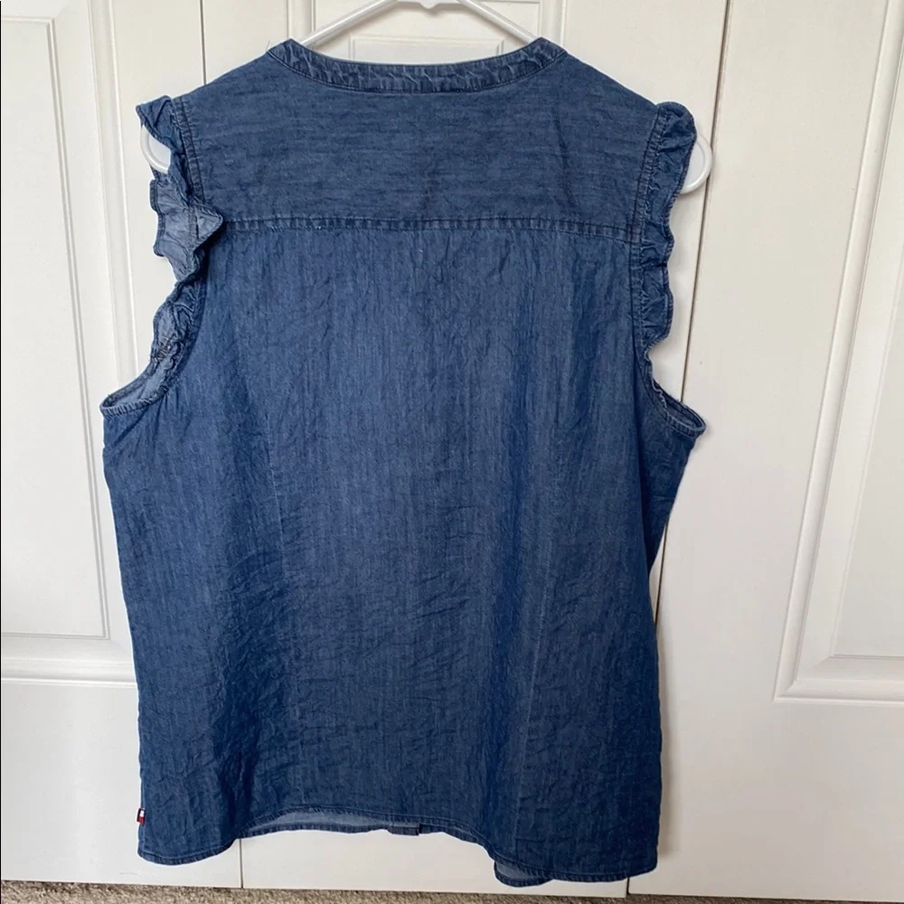 Tommy Hilfiger Blue Sleeveless Button Down Shirt with Mandarin Collar - Picture 5 of 6